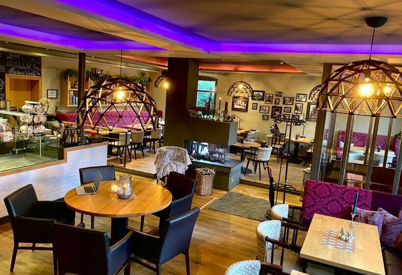 Boutique Hotel Lindenhof, Bed & Breakfast