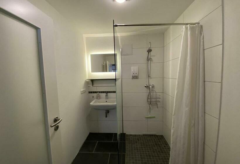 ホテル Nagelfluhhaus Hirsch