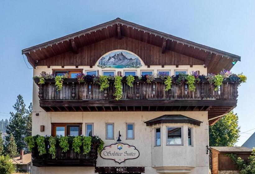 Отель Solstice Suites