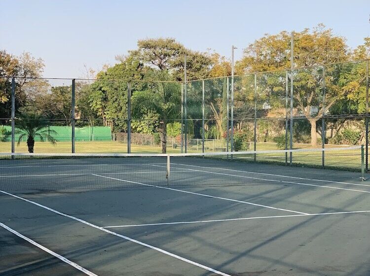فندق The Lorian Club