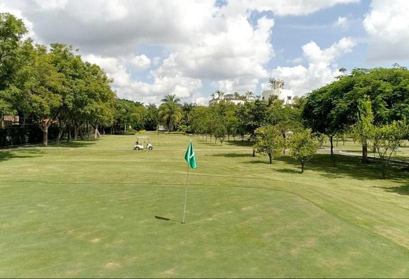 Otel The Lorian Club