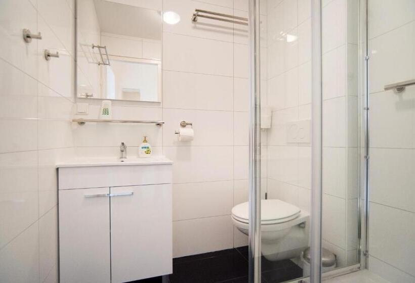 Midtown Hotel Twin Studio