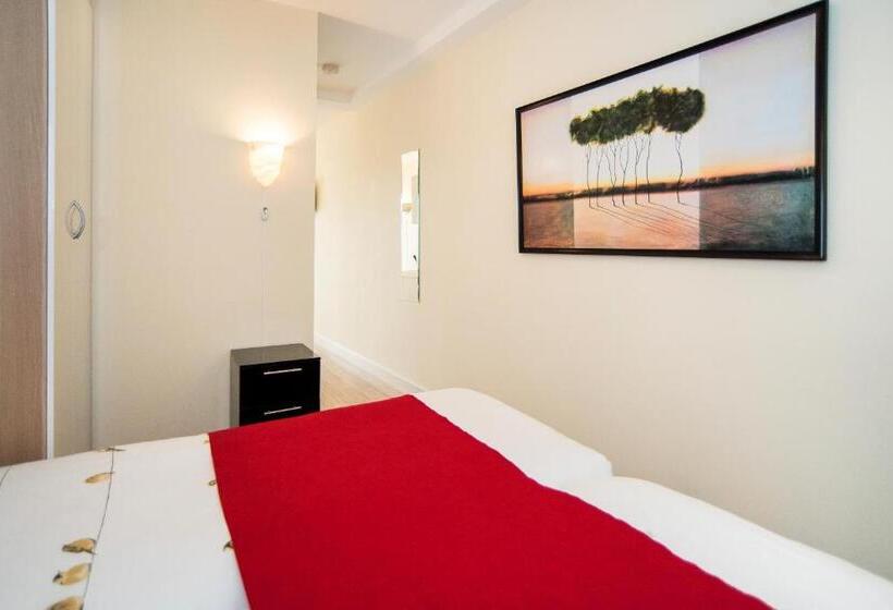 Midtown Hotel Twin Studio