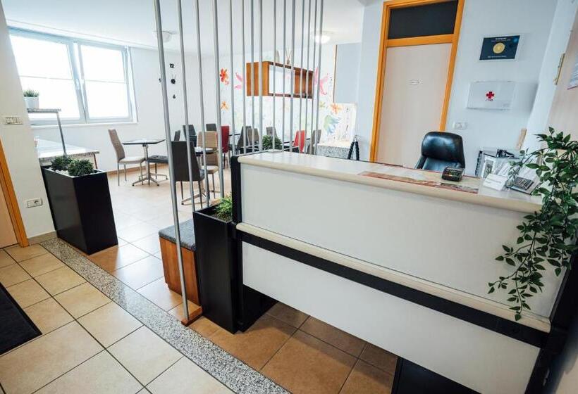 مُتل Sobe Rooms Nataly