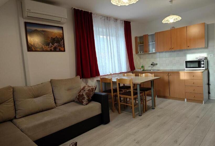 پانسیون Apartmaji Pri Kokolu