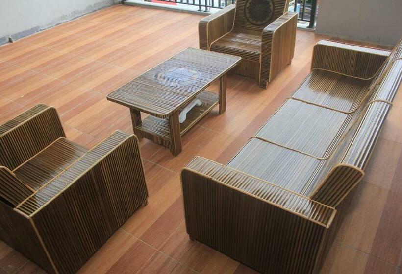 ペンション Aurora Guest House