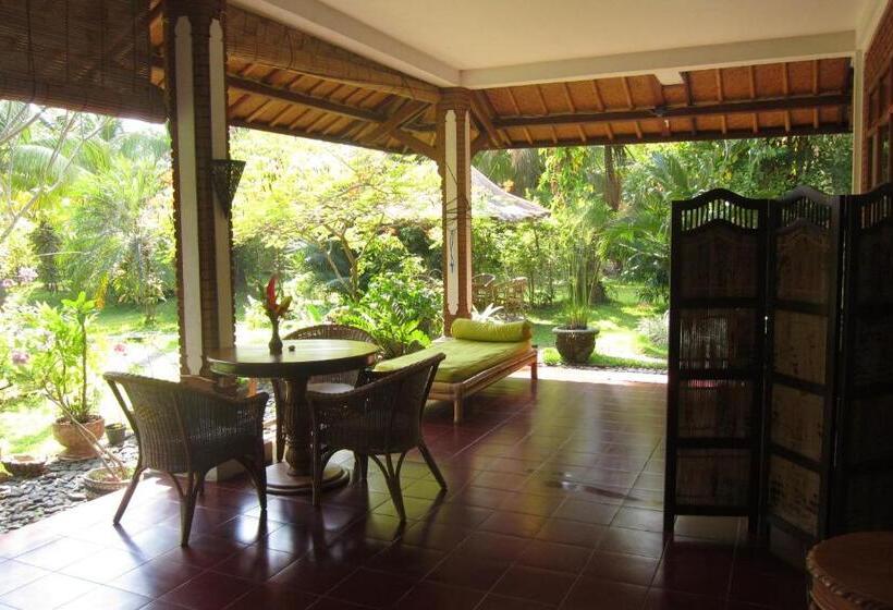 פנסיון Bali Sandat