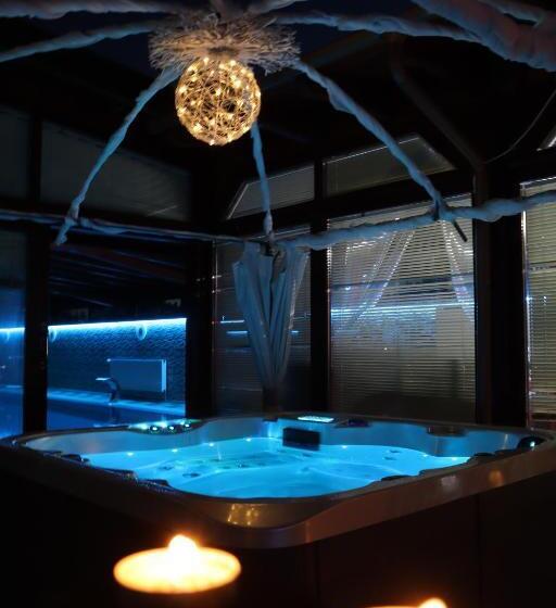 펜션 Barackos Wellness Villa Fót