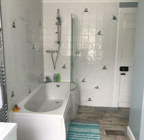 بنسيون Carrick Farm