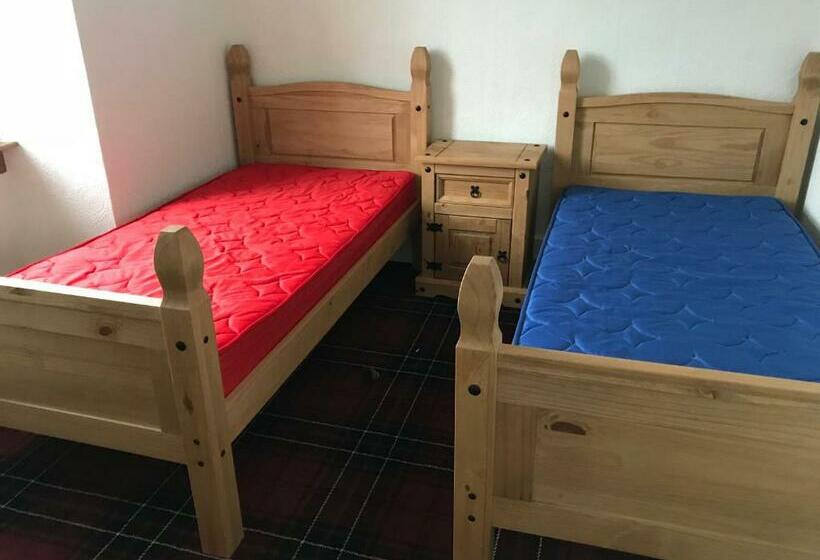 بنسيون Carrick Farm