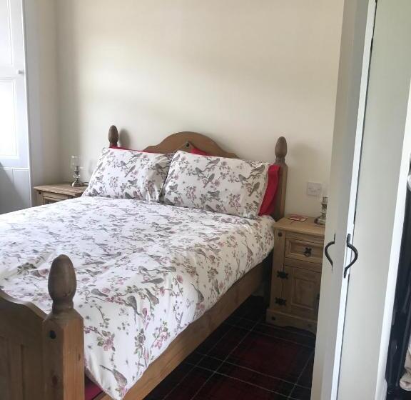 بنسيون Carrick Farm