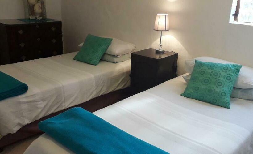 بنسيون Crashing Waves Self Catering Unit