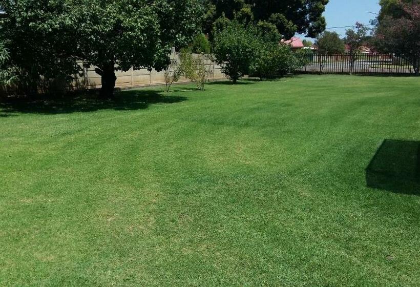 펜션 Delwer Selfcatering Guesthouse Parys