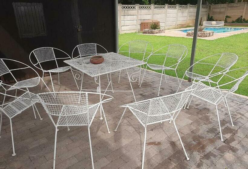 ペンション Delwer Selfcatering Guesthouse Parys