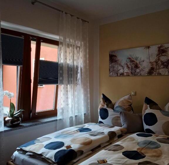 ペンション Ehem. Sächsisch Bayrischer Hof