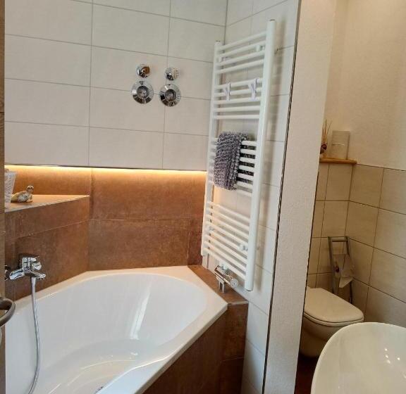 ペンション Ehem. Sächsisch Bayrischer Hof