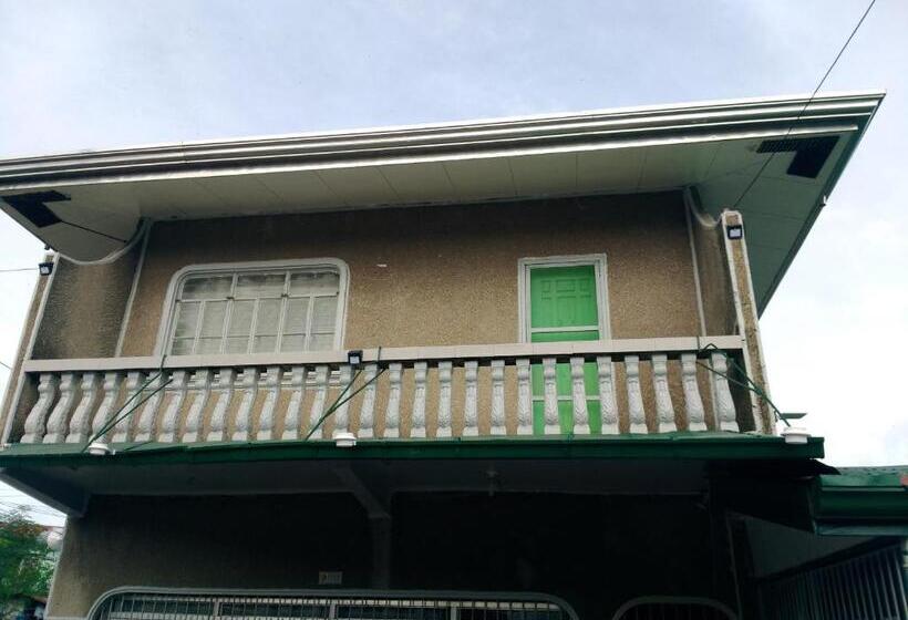 פנסיון Fleetwood Suites