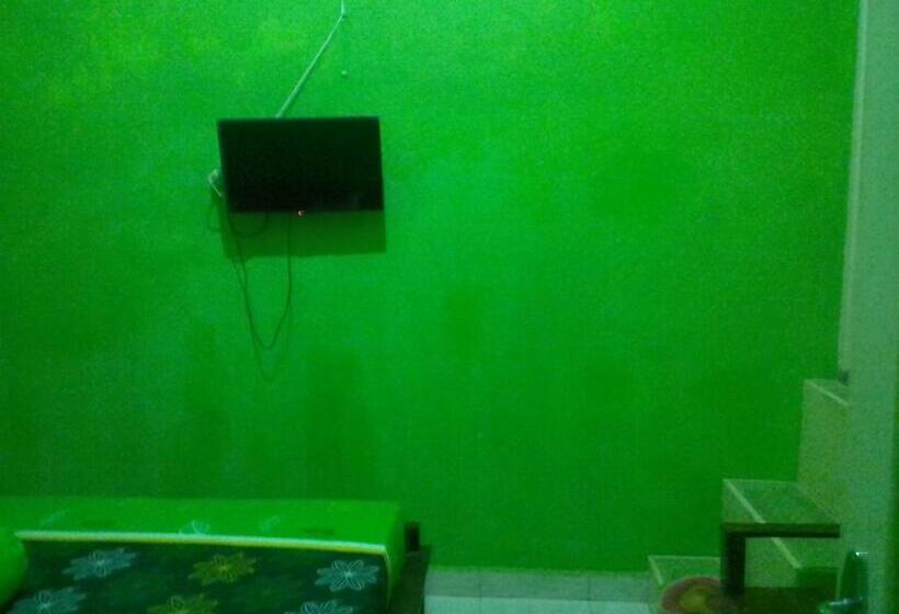 펜션 Green House Bira