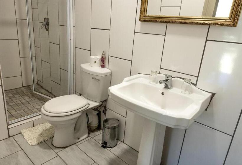 膳宿费 Hidden Grace