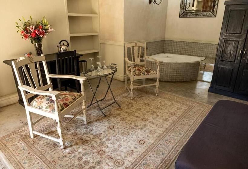 膳宿费 Hidden Grace