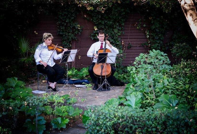 Пансион Hidden Grace