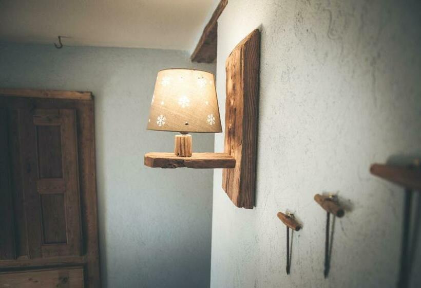 بنسيون Lous Escartoun