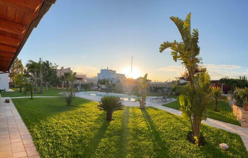 بنسيون Masseria Prontera With Pool