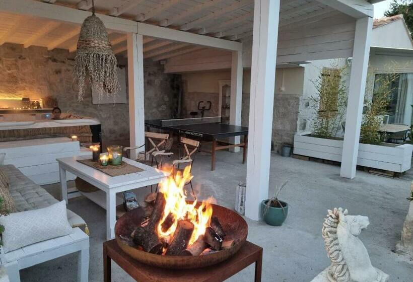 펜션 Mazet Provençal