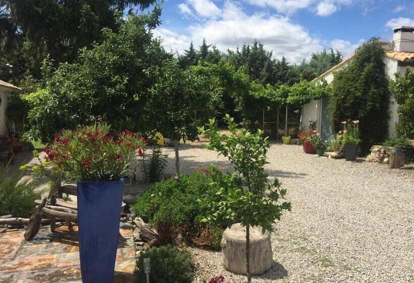 펜션 Mazet Provençal