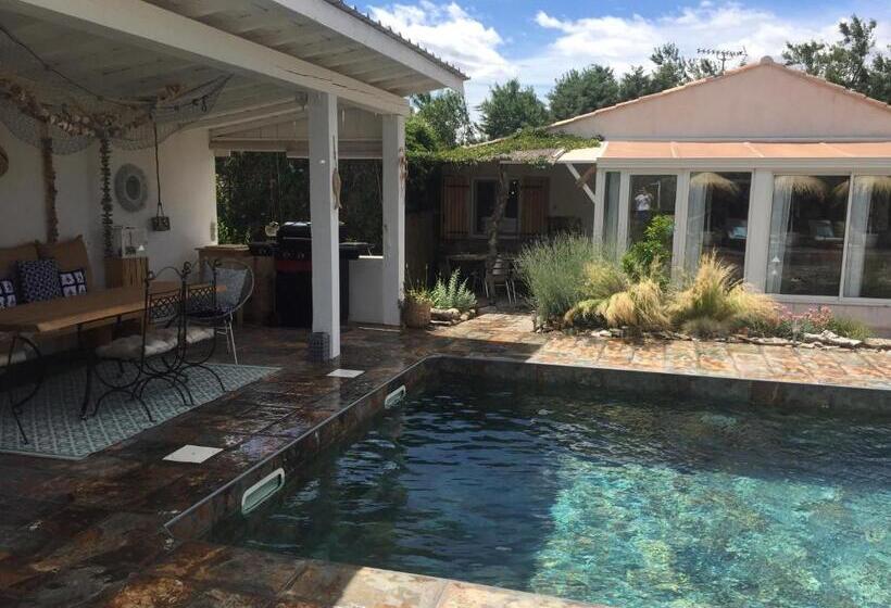 펜션 Mazet Provençal