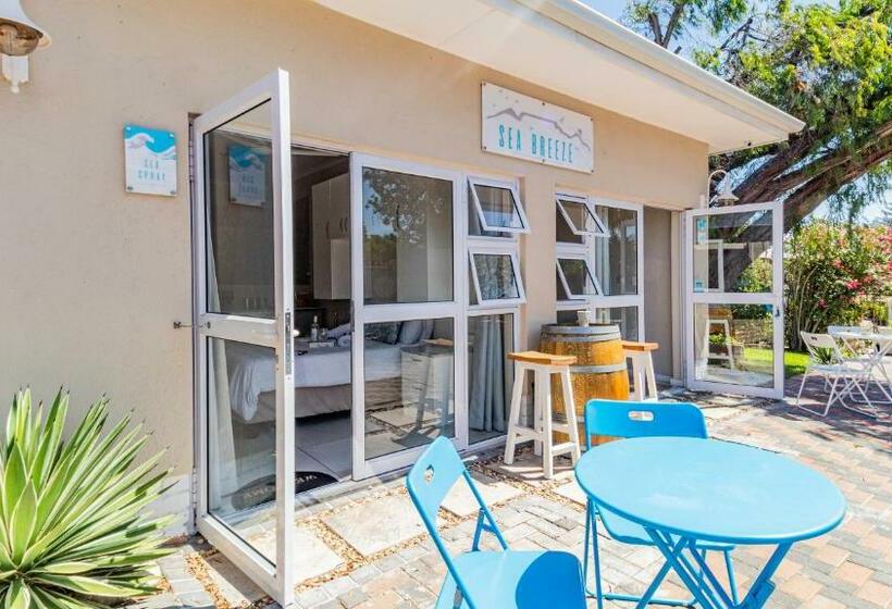 פנסיון Sea Breeze