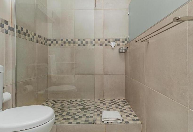 פנסיון Sea Breeze