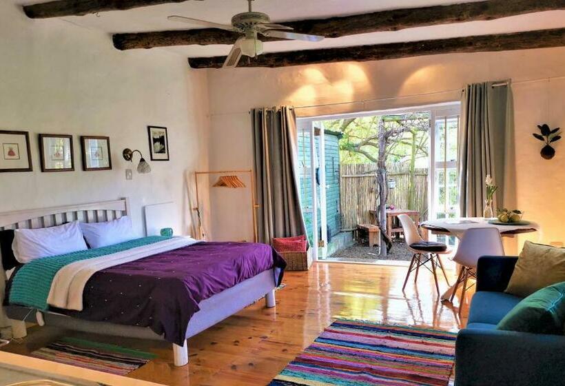 بنسيون Studio Frangipani Solar Powered