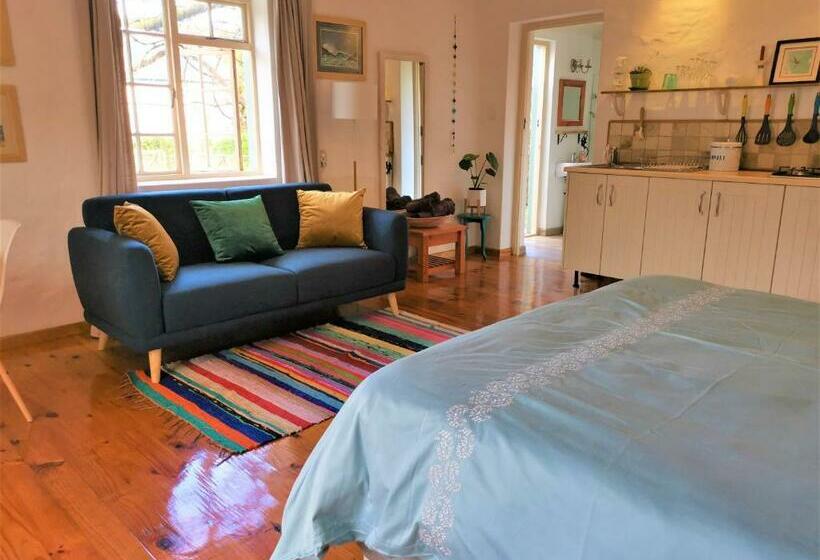 بنسيون Studio Frangipani Solar Powered