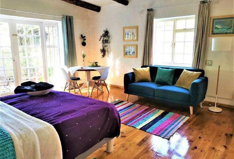 بنسيون Studio Frangipani Solar Powered