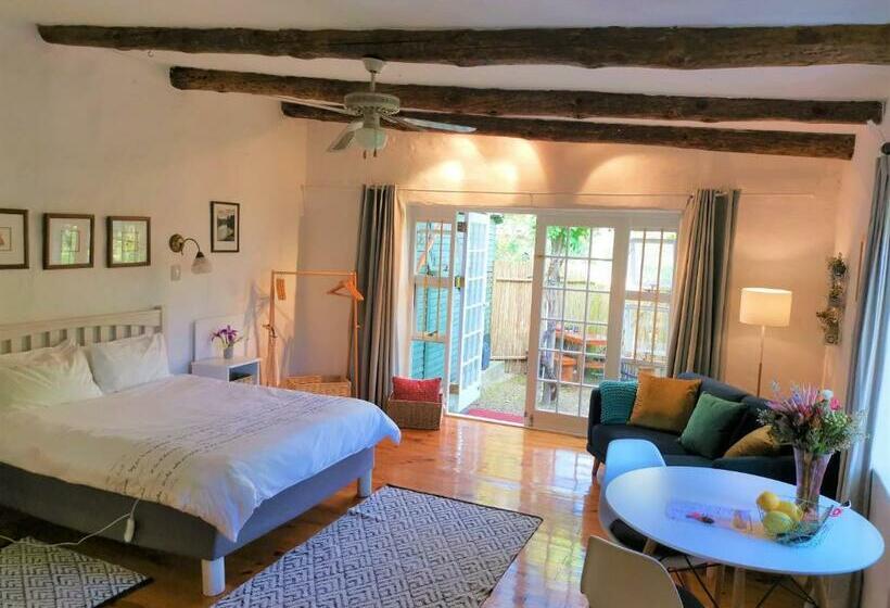 بنسيون Studio Frangipani Solar Powered