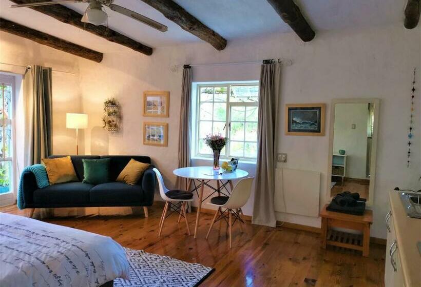 بنسيون Studio Frangipani Solar Powered