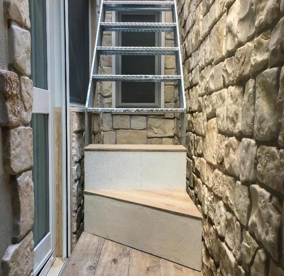 פנסיון Underground 22