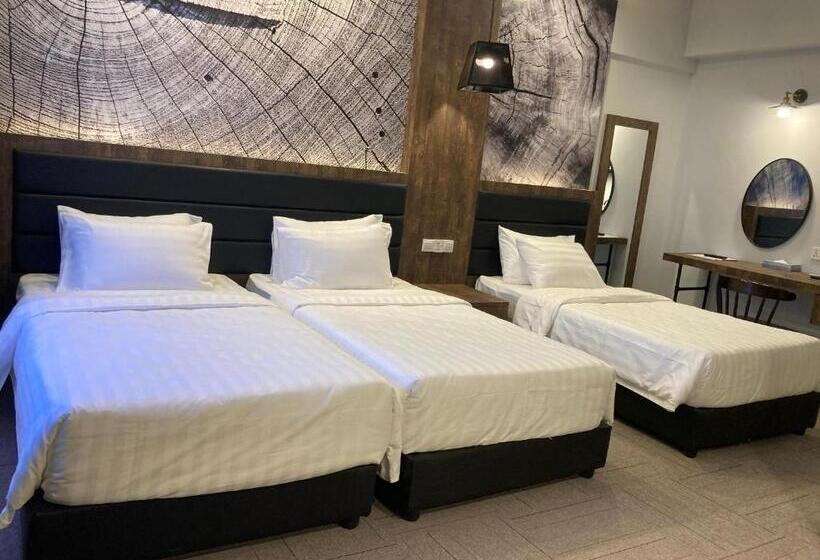 אתר נופש Perkasa  Mt Kinabalu