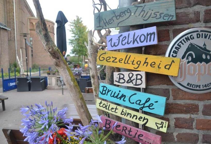 호스텔 Herberg Thijssen