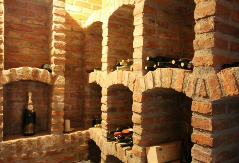 هاستل Tourism Tompa