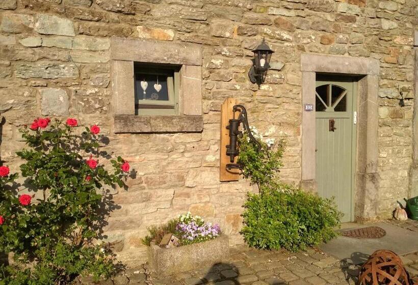 مبيت وإفطار A La Grange D En Haut