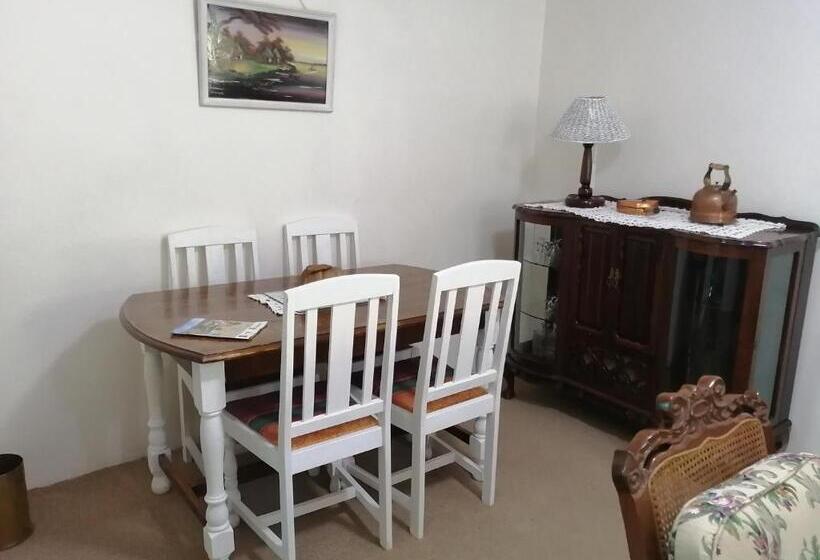 مبيت وإفطار Bell Park Self Catering