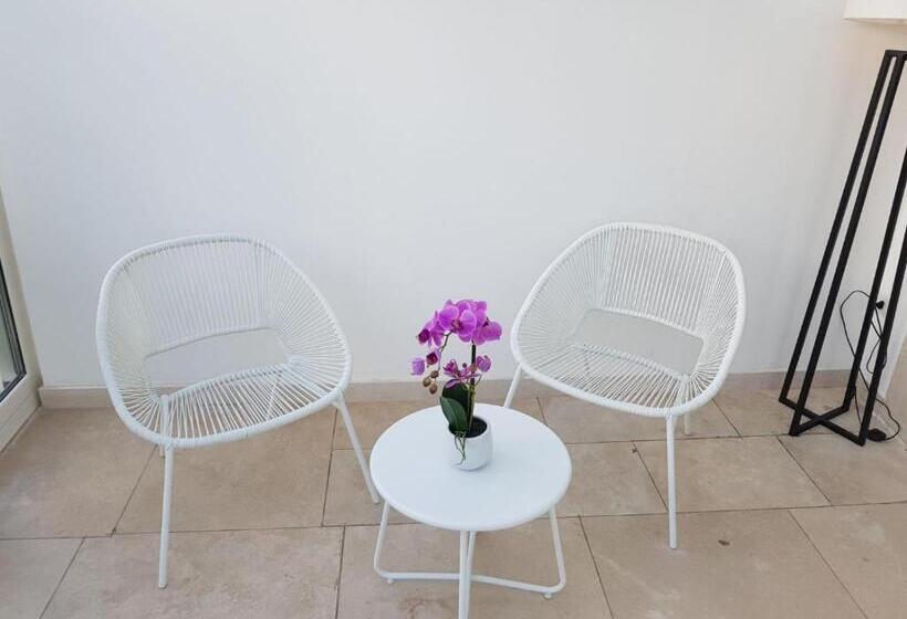 تختخواب و صبحانه Borgoantico34   Luxury Room