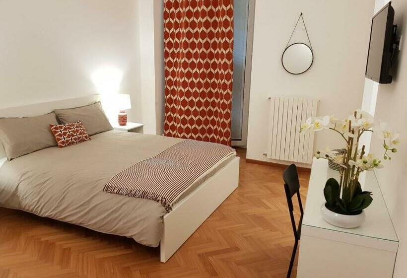 تختخواب و صبحانه Borgoantico34   Luxury Room