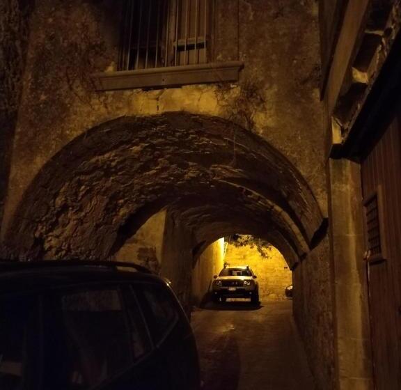 تختخواب و صبحانه La Carraia