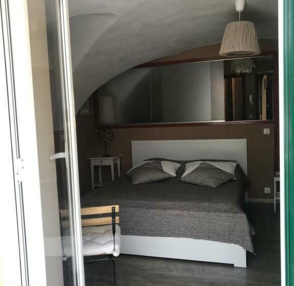 住宿加早餐 La Paramira