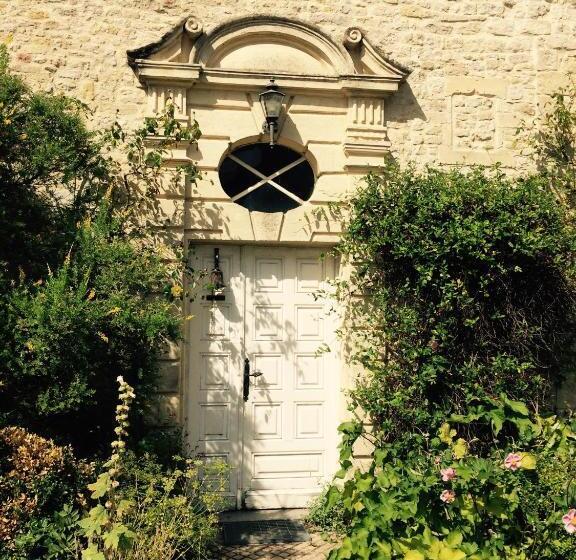 ベッドアンドブレックファースト Le Manoir Des Doyens