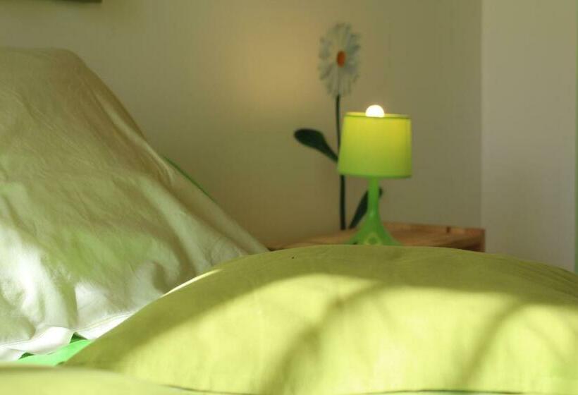 Bed and Breakfast Les Cremades