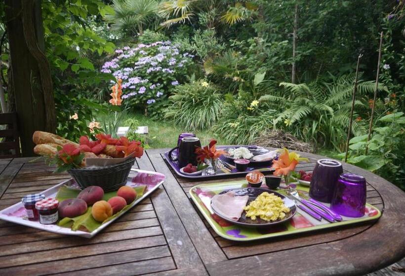 تختخواب و صبحانه Un Matin D’été